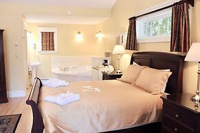 Shining Waters Country Inn