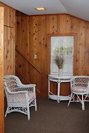 Shining Waters Country Inn