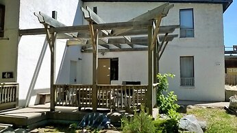 4 Bedroom Blue Mountain Rental with Hot Tub