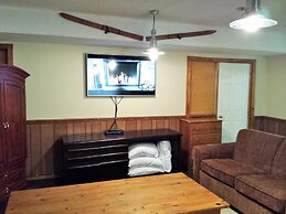 4 Bedroom Blue Mountain Rental with Hot Tub