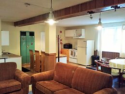 4 Bedroom Blue Mountain Rental with Hot Tub