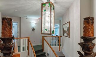 Cedar Wood Lodge B&B