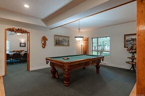 Cedar Wood Lodge B&B