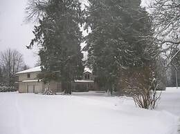 Cedar Wood Lodge B&B