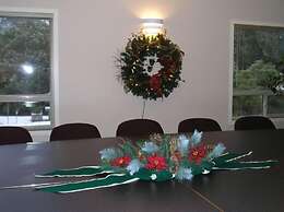 Cedar Wood Lodge B&B