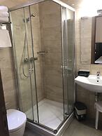 Grand Harbour Hotel