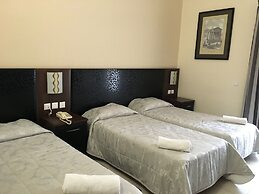 Grand Harbour Hotel