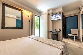 Hotel Acacia Marina
