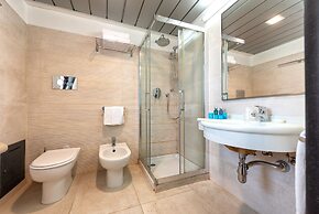 Hotel Acacia Marina