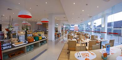 HARRIS Hotel & Conventions Denpasar Bali