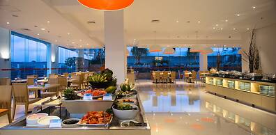 HARRIS Hotel & Conventions Denpasar Bali