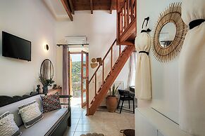 Petronikolis Traditional House