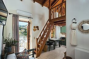 Petronikolis Traditional House
