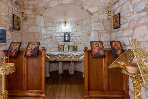 Petronikolis Traditional House