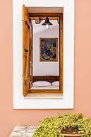 Petronikolis Traditional House