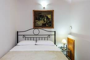 Petronikolis Traditional House