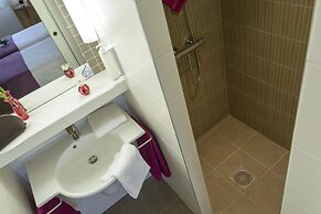 Brit Hotel Reims Croix Blandin