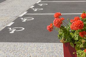 Brit Hotel Reims Croix Blandin