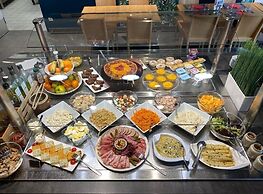 Brit Hotel Reims Croix Blandin