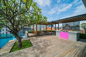 Seven Zea Chic Hotel