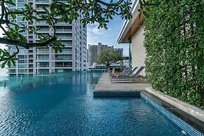 Seven Zea Chic Hotel