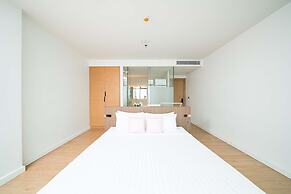 Seven Zea Chic Hotel