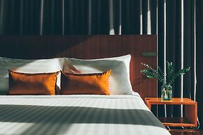 Seven Zea Chic Hotel