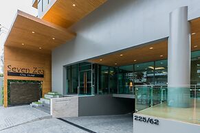 Seven Zea Chic Hotel
