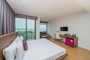 Seven Zea Chic Hotel