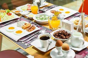 Seven Zea Chic Hotel