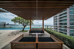 Seven Zea Chic Hotel