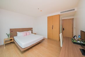 Seven Zea Chic Hotel