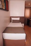 Vida Plaza Hotel