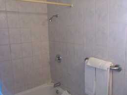 Santa Ana Travel Inn