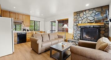 Edgelake Beach Club by Coolvacay