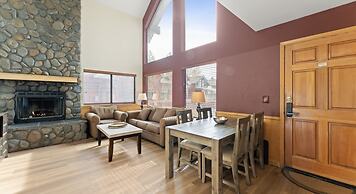 Edgelake Beach Club by Coolvacay