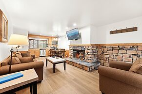 Edgelake Beach Club by Coolvacay