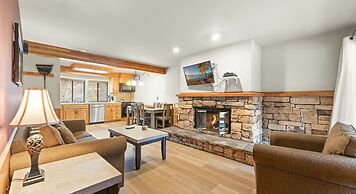 Edgelake Beach Club by Coolvacay