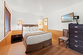 Edgelake Beach Club by Coolvacay