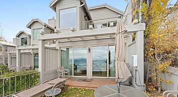 Edgelake Beach Club by Coolvacay