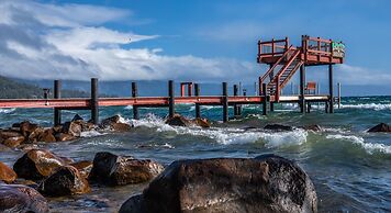 Edgelake Beach Club by Coolvacay