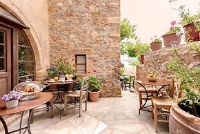 Malvasia Traditional Hotel