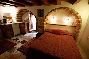 Malvasia Traditional Hotel
