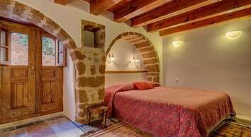 Malvasia Traditional Hotel