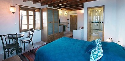 Malvasia Traditional Hotel