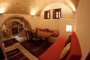 Malvasia Traditional Hotel