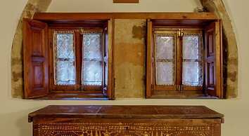 Malvasia Traditional Hotel