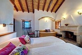 Malvasia Traditional Hotel