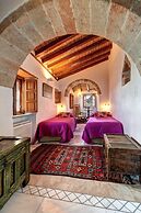 Malvasia Traditional Hotel