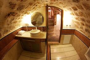 Malvasia Traditional Hotel